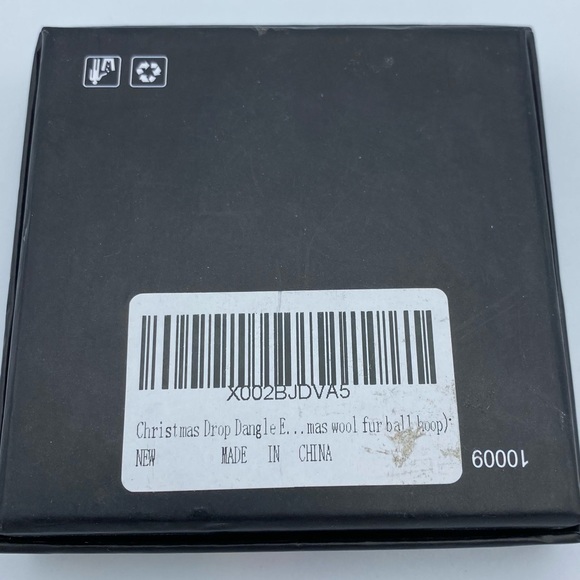 NEW Dynamic Fashion Red Checker Cube Faux Pearl Pompom Gold Tone Hoop Earrings - Picture 5 of 7